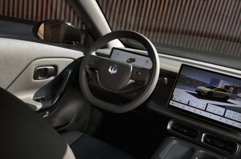 https://www.rockinghamcars.co.uk/assets/media/leapmotorb05driversseat.jpeg