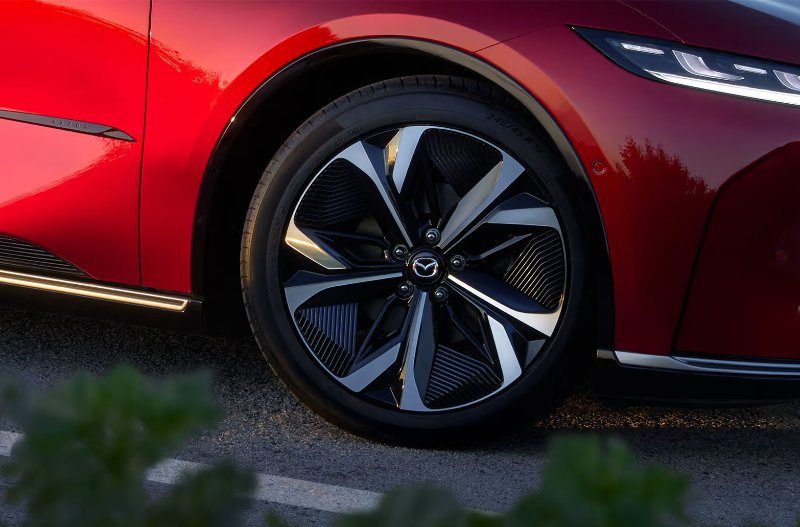 https://www.rockinghamcars.co.uk/assets/media/mazda6ealloys.jpeg