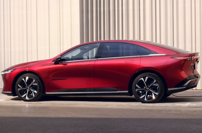 https://www.rockinghamcars.co.uk/assets/media/mazda6eexterior.jpeg