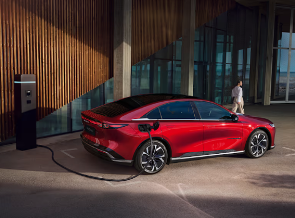 Mazda 6e Exterior