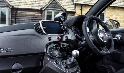 7" TOUCH NAVIGATION SYSTEM AS STANDARD Image
